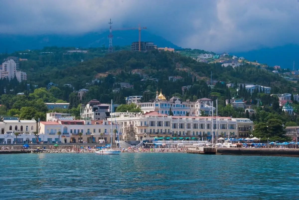 Top 10 most beautiful cities in Crimea, where you should spend your holidays