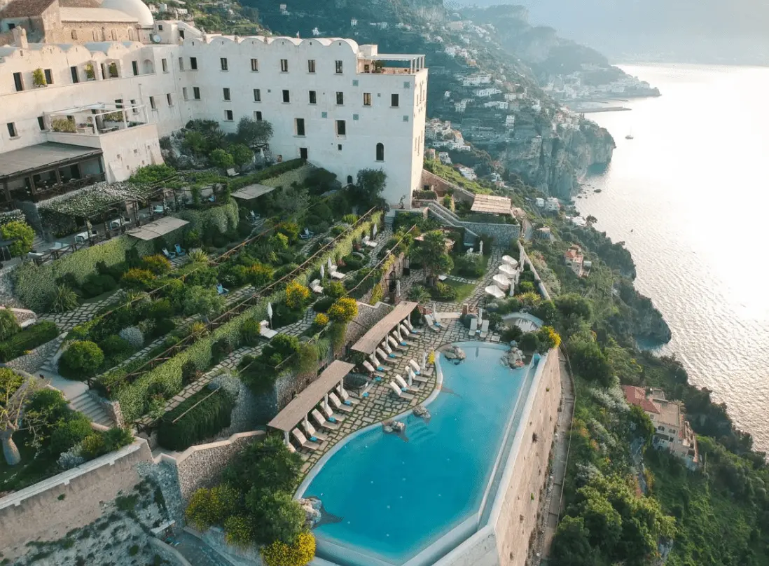 Top 10 most beautiful hotels in the world