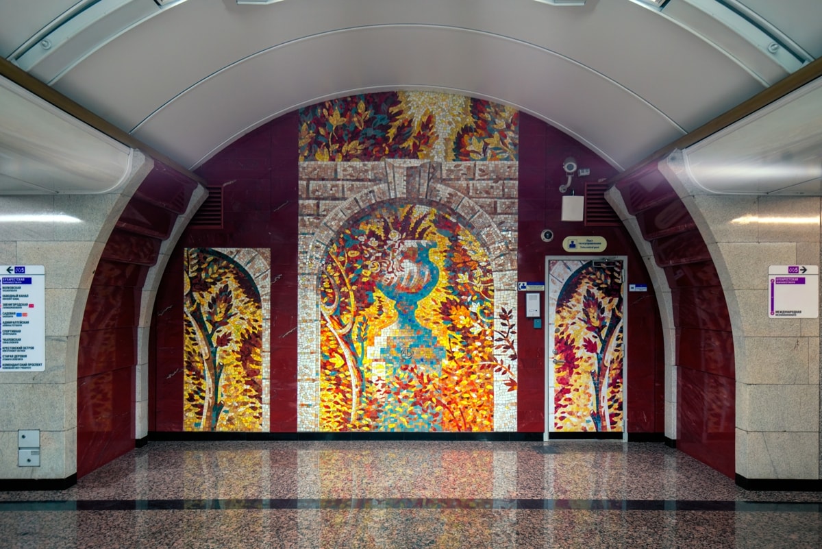 Top 10 most beautiful metro stations in St. Petersburg