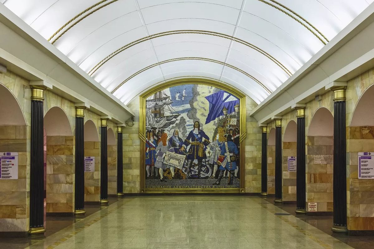 Top 10 most beautiful metro stations in St. Petersburg