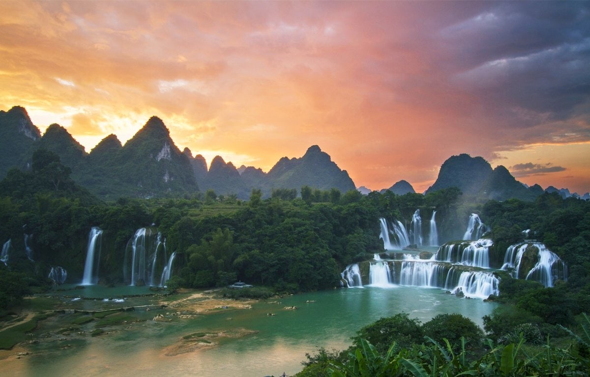 Top 10 most beautiful waterfalls in the world