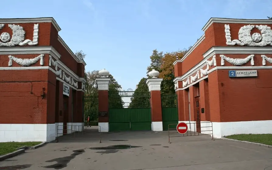 Top 10 most expensive cemeteries in Moscow