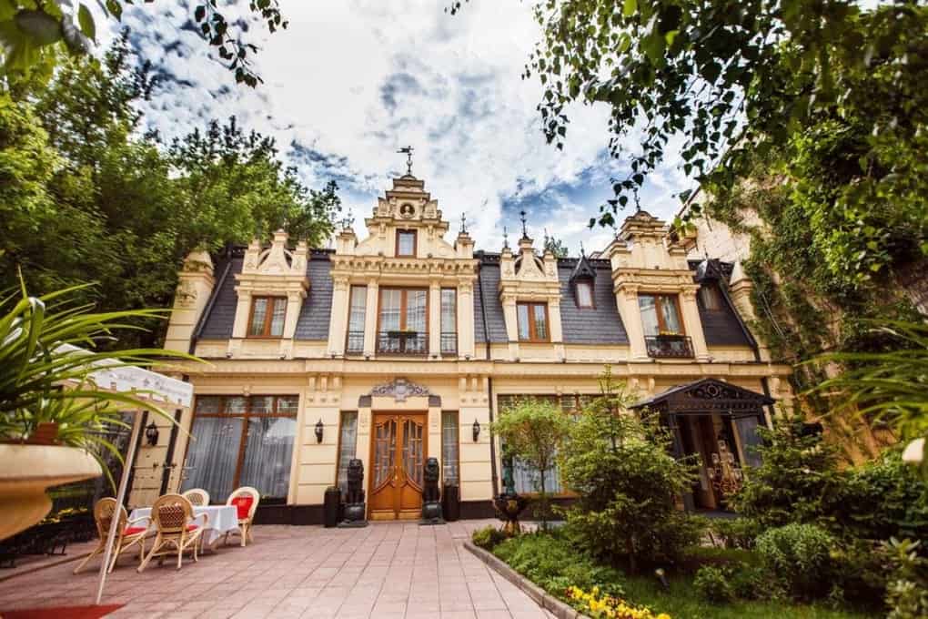 Top 10 most expensive hotels in Moscow - luxury hotels in the capital with a chic interior