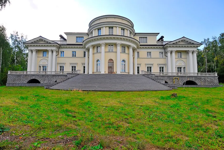 Top 10 most expensive houses in Russia