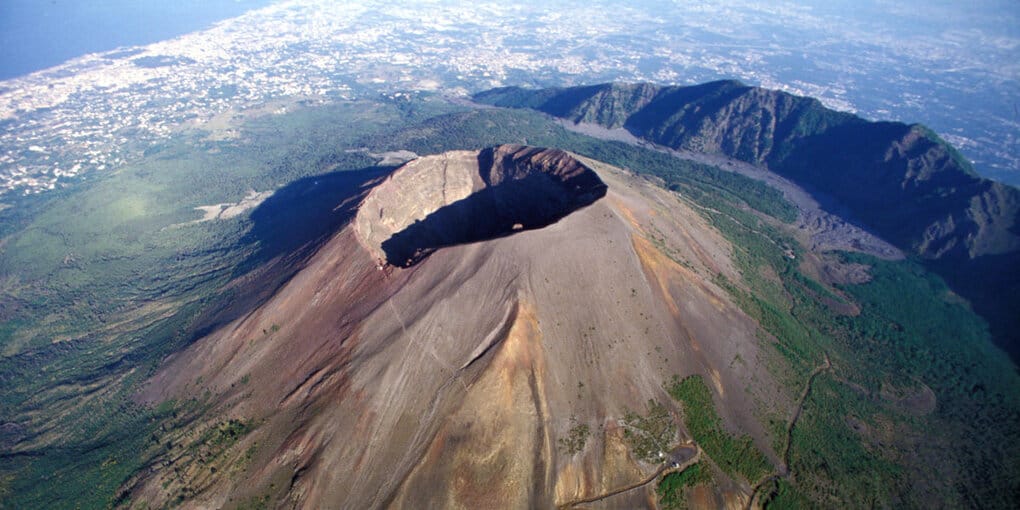 Top 10 most famous volcanoes in the world that you have definitely heard about