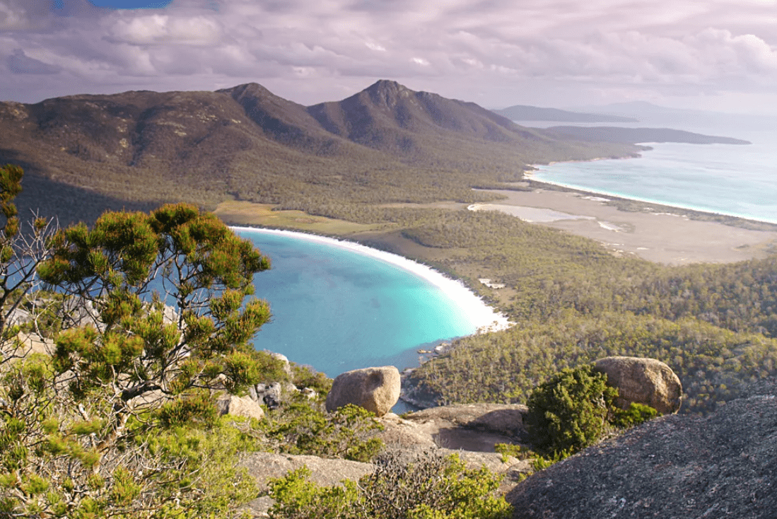 Top 10 most interesting places in Australia and the main attractions of the country