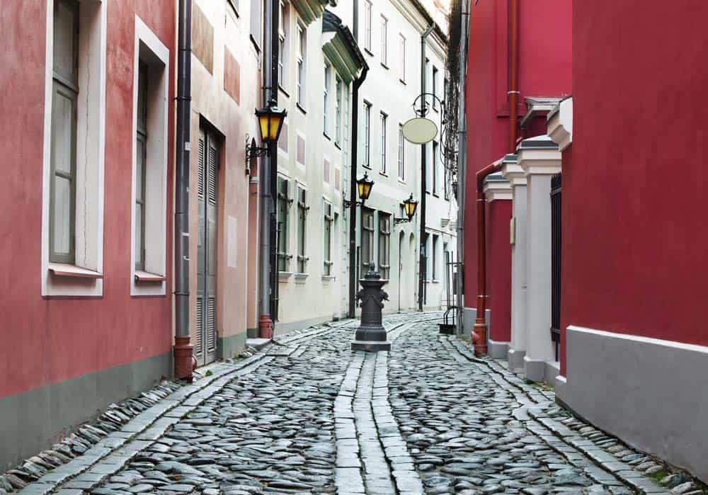 Top 10 narrowest streets