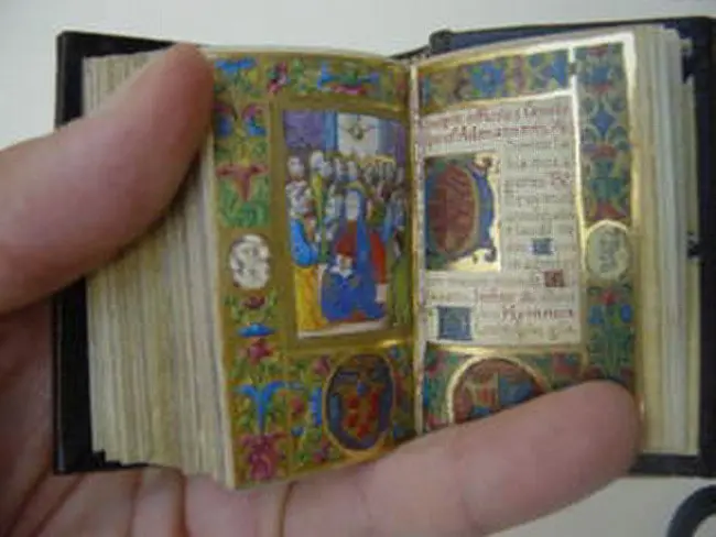 Top 10 smallest books in the world - incredible records