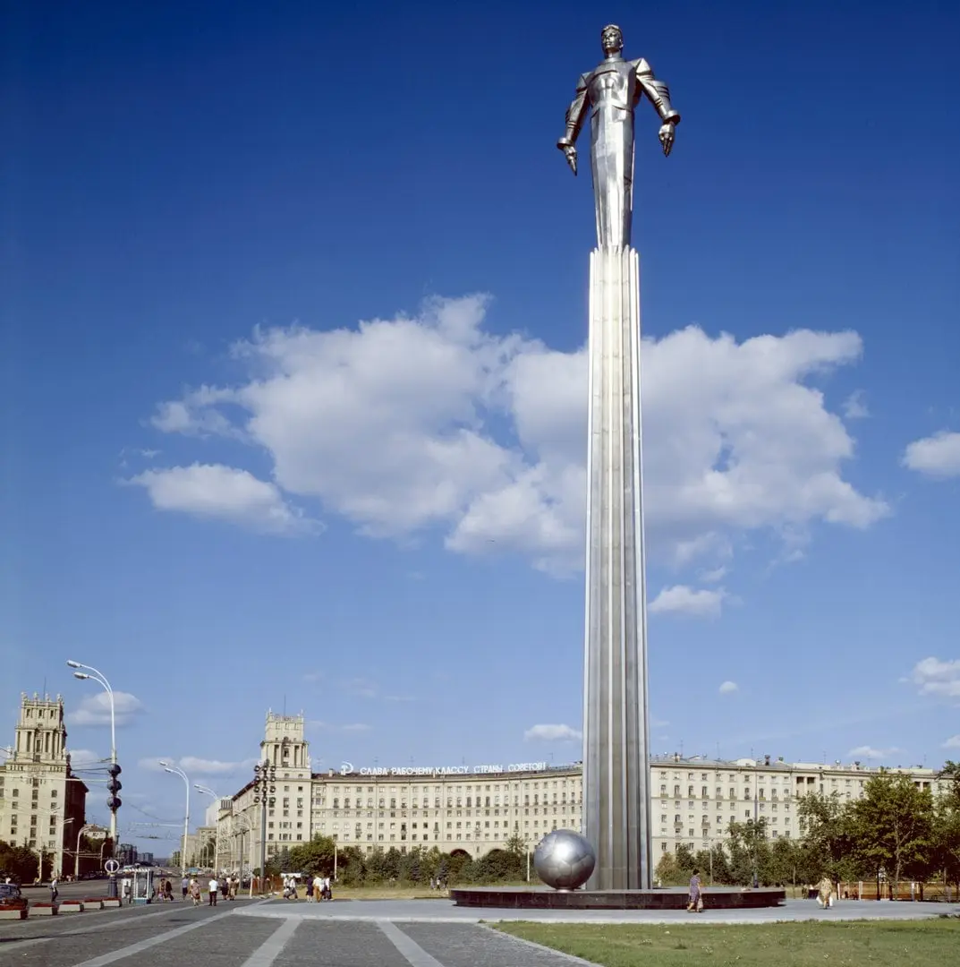 Top 10 tallest monuments in Russia