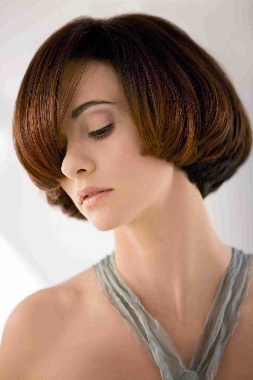 Top 10. The most fashionable womens haircuts for medium hair in 2019