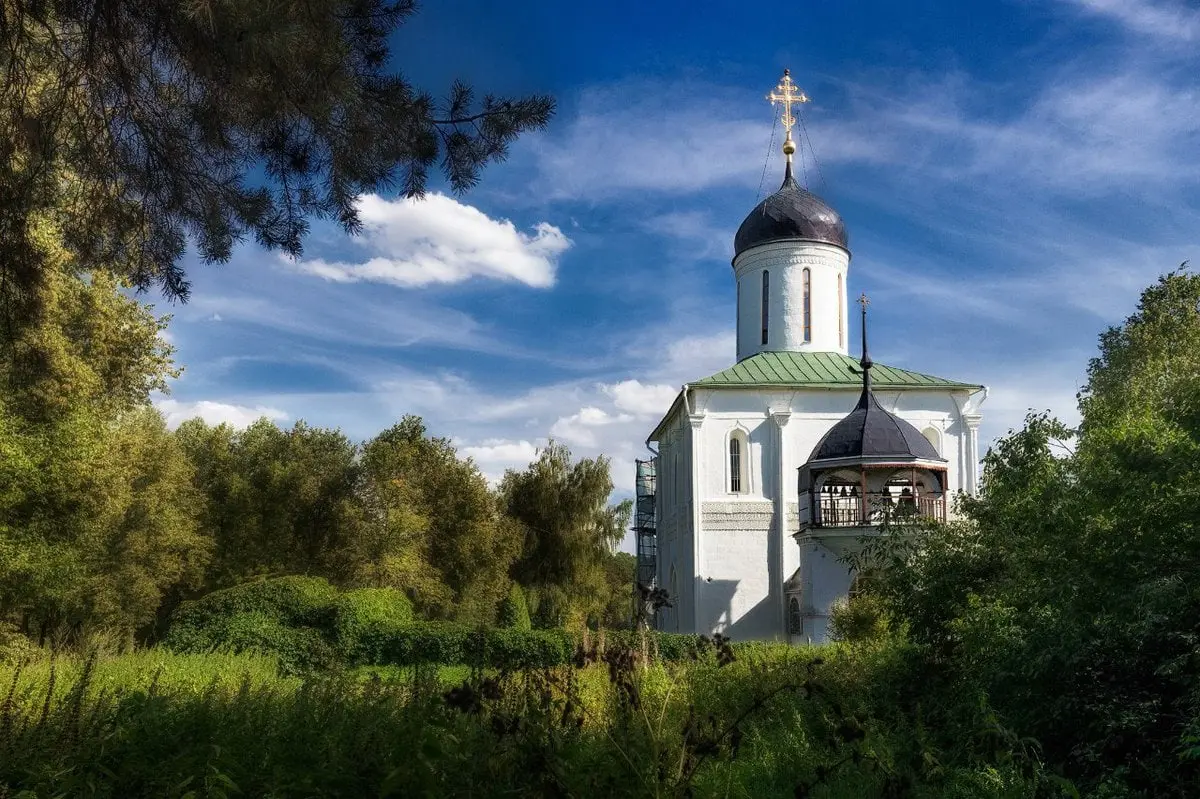 Top 10. The oldest churches in Moscow and the Moscow region