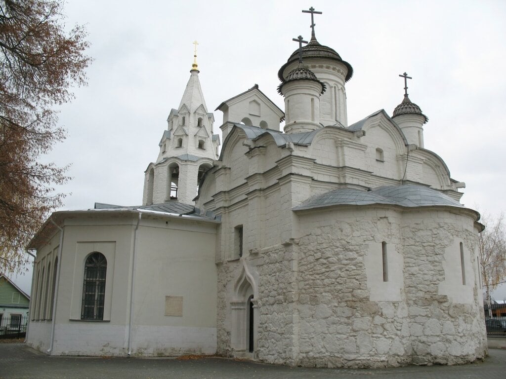 Top 10. The oldest churches in Moscow and the Moscow region