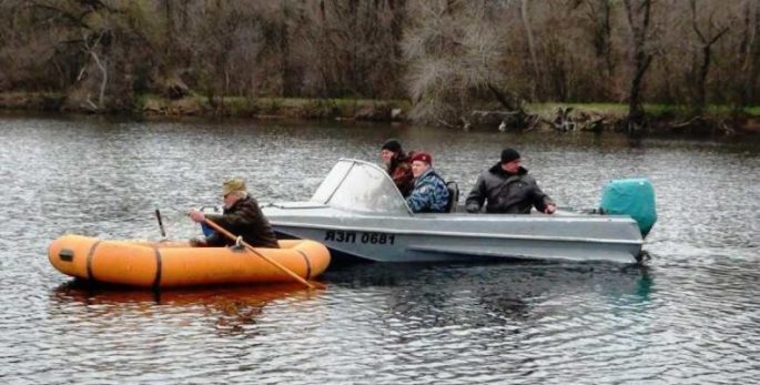 When you can fish from a boat: the date of the opening of the season and the end of the ban