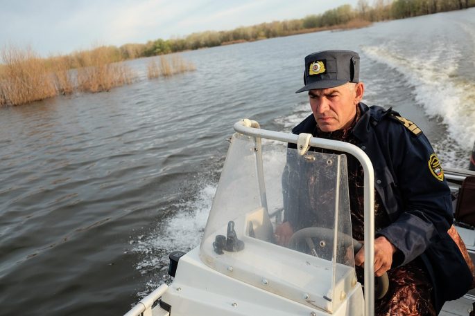 When you can fish from a boat: the date of the opening of the season and the end of the ban