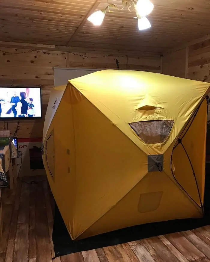 Winter fishing tent