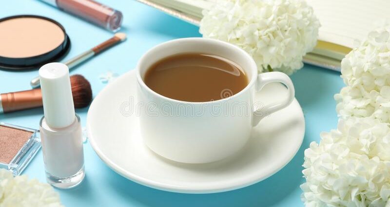 Cheerful morning: cosmetics with caffeine in the composition