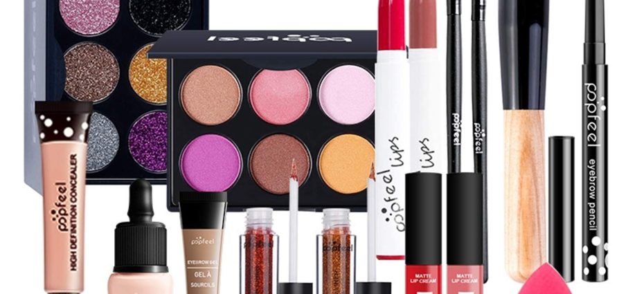 Cosmetics as a gift: beauty products that will be useful to everyone