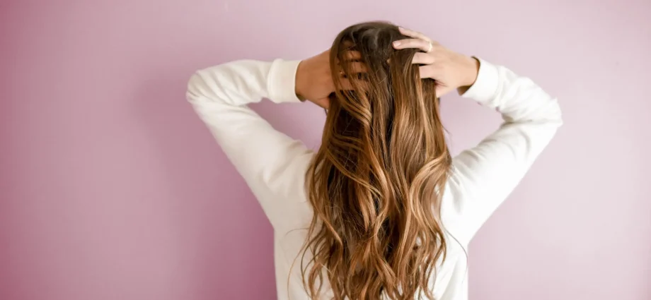 How to take care of your hair after the holidays to quickly bring it back to life