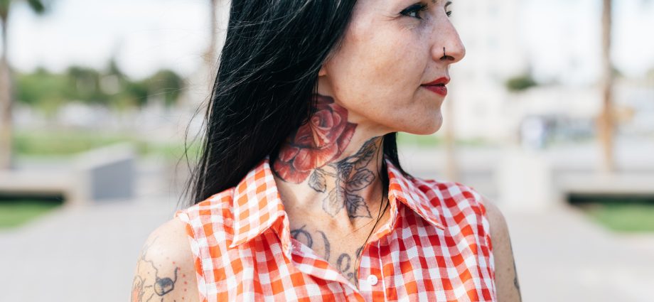 Undercover: Tattoo Sunscreen