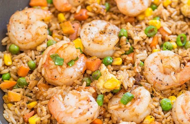 How to Prepare Fried Rice with Shrimp in three simple steps  