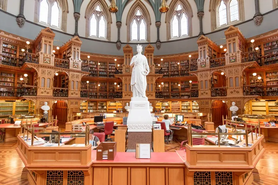 10 largest libraries in the world in terms of book stock