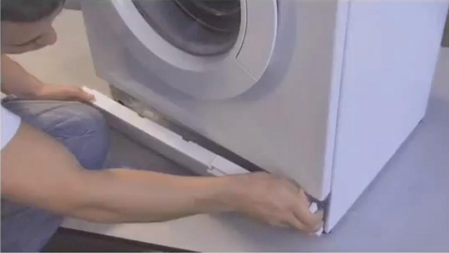 Branch pipes in the washing machine - how to clean and change