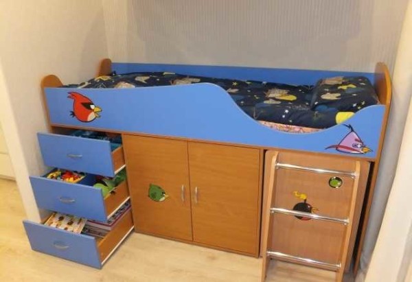 Childrens loft bed: with a workplace, a play area, a sofa