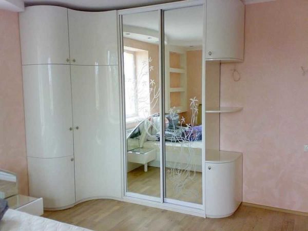 Corner wardrobe: types, sizes, layout, photos