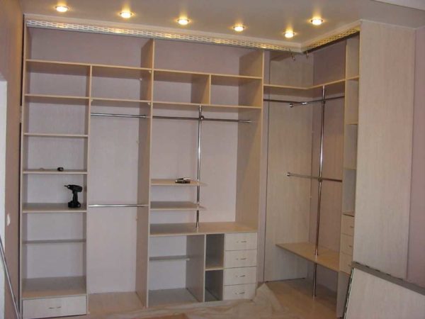 Corner wardrobe: types, sizes, layout, photos