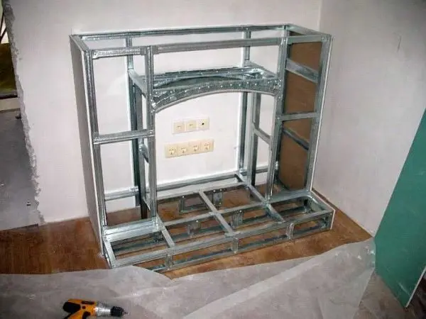 Decorative fireplace with own hands
