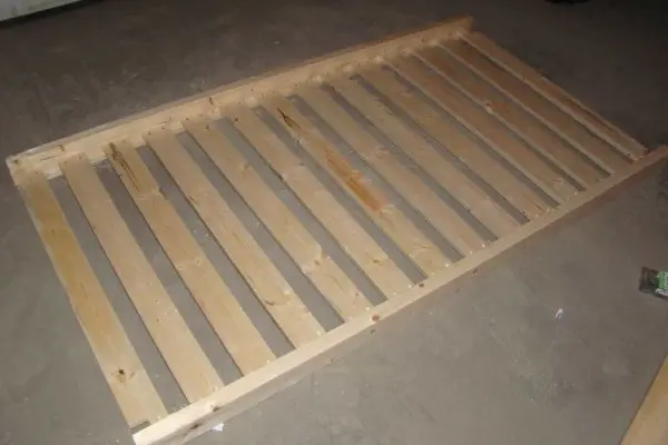 DIY baby bed: photo reports