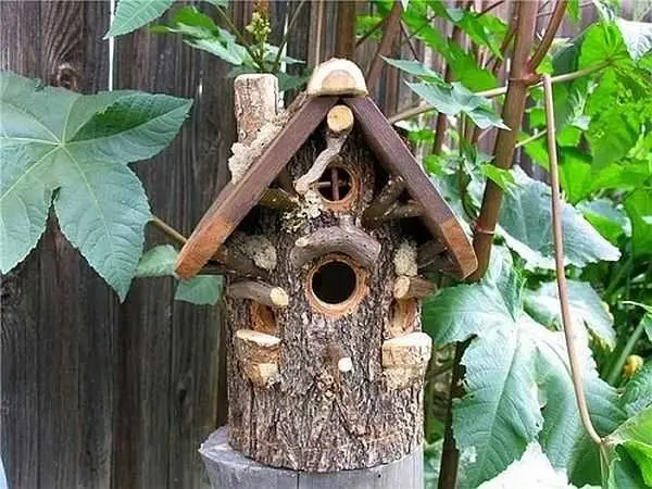 DIY birdhouse: drawings, dimensions
