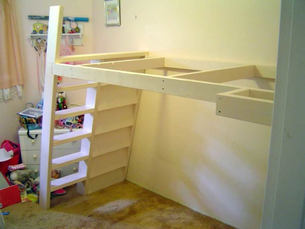 Do-it-yourself attic bed: photo reports, drawings