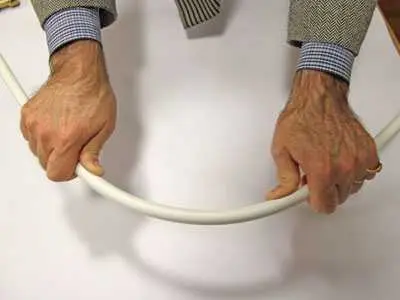 Do-it-yourself connection and installation of metal-plastic pipes
