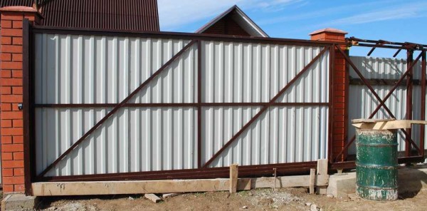 Do-it-yourself sliding gates: photo report, video