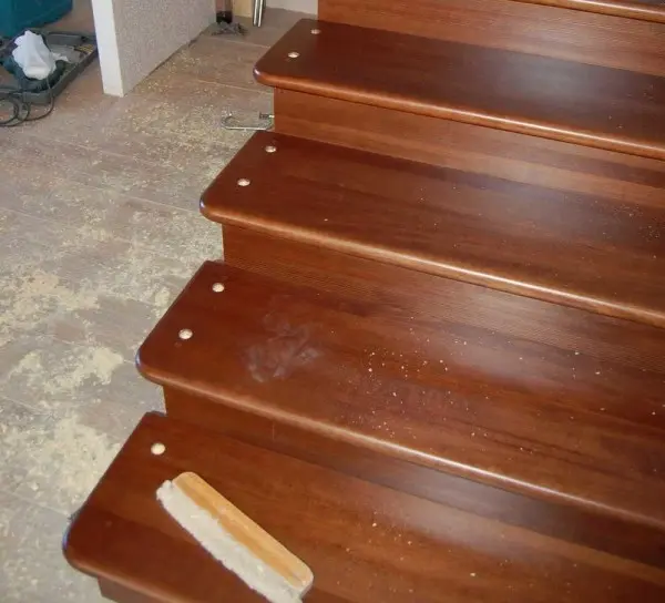 Do-it-yourself staircase to the second floor: spiral, mid-flight, on the rails, photo, video