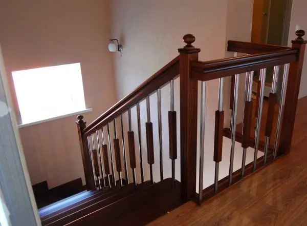 Do-it-yourself staircase to the second floor: spiral, mid-flight, on the rails, photo, video