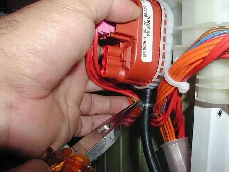 Do-it-yourself washing machine repair