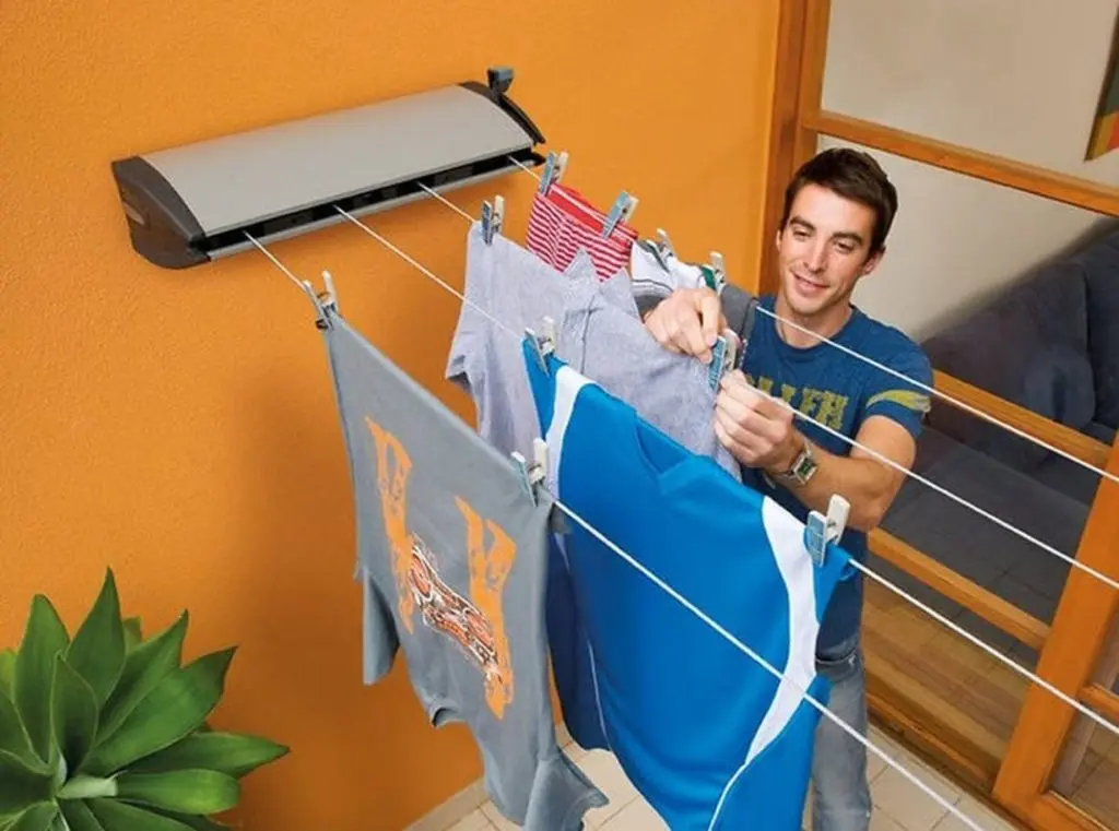 Drying cabinet for clothes: how to choose a model for the home