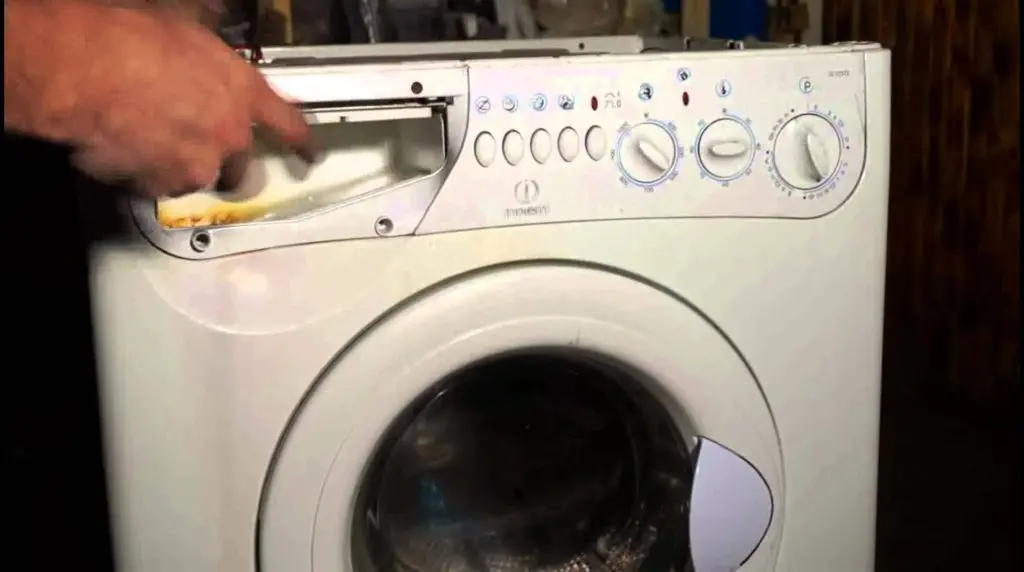 How to replace the drain hose in the washing machine with your own hands