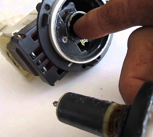 How to replace the drain pump in the washing machine with your own hands