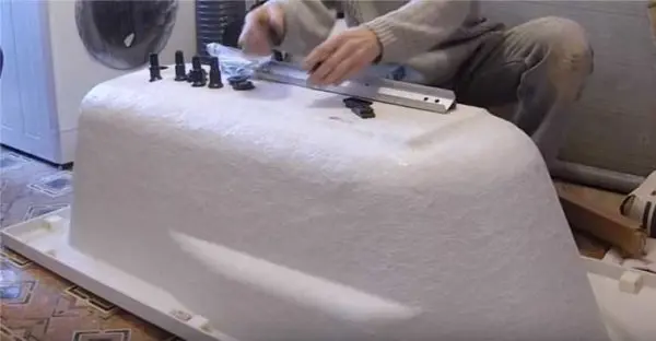 Installing an acrylic bath with your own hands: on the frame, legs, bricks, photo, video
