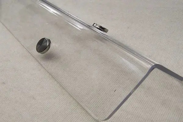 Plastic corners to protect wall corners: types, installation methods