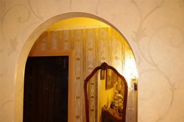 Plastic corners to protect wall corners: types, installation methods