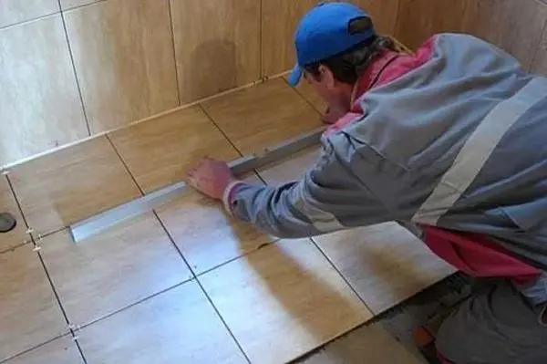 Porcelain stoneware laying: on the floor, walls, photo