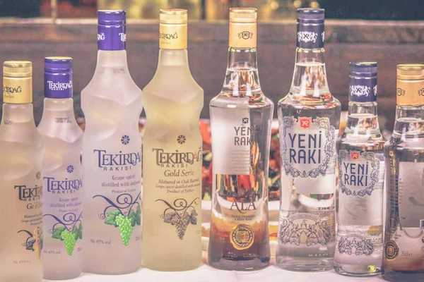 Guide to Turkish raki vodka: a story, how to drink, what to eat