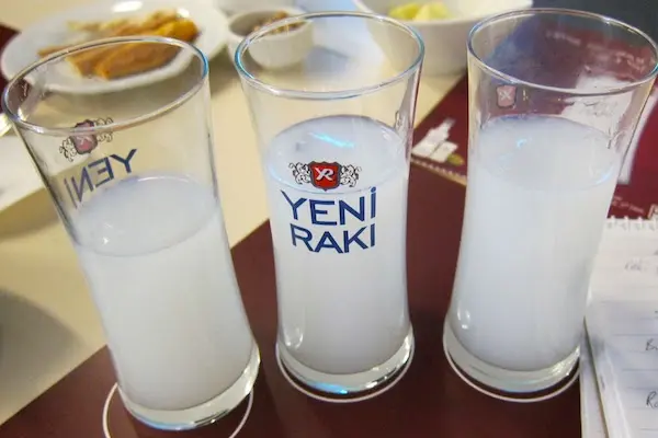 Guide to Turkish raki vodka: a story, how to drink, what to eat