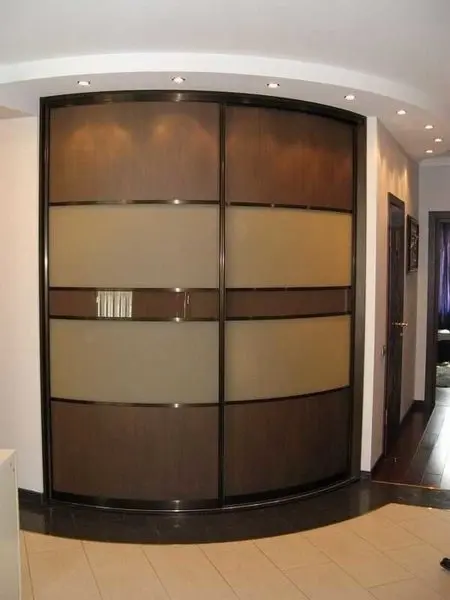 Sliding wardrobe in the hallway: ideas for design and filling