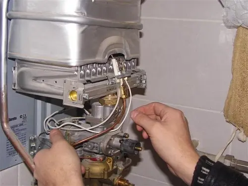 The geyser does not ignite: causes, repair