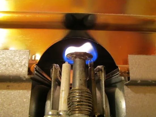 When turned on, the geyser pops, what to do